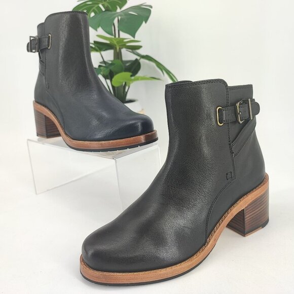Clarks Women's Clarkdale Jax Black Leather Ankle Boots Size 5.5M - Picture 1 of 8